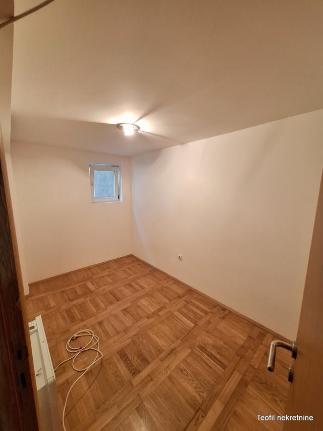 VOZDOVAC ŠUMICE 52m2 , (55) , 89900e