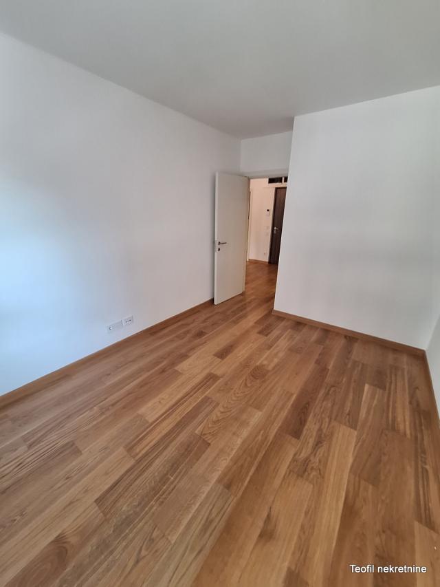 NOVI BEOGRAD TOŠIN BUNAR 104m2 , (T) , 326464e