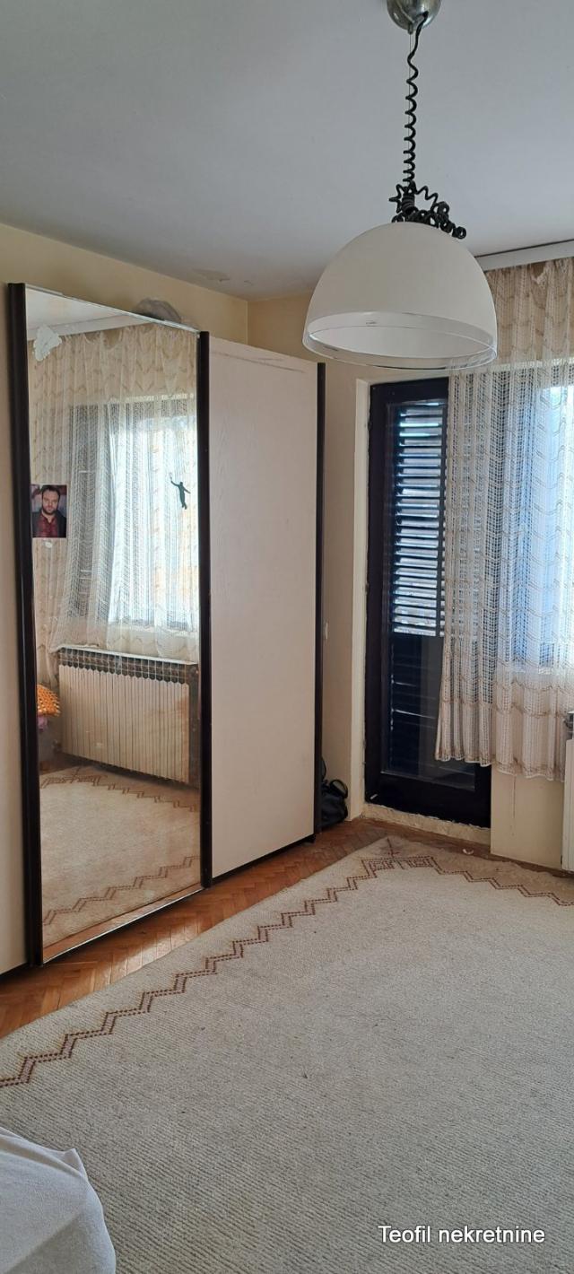 STARA PAZOVA NOVA PAZOVA 232m2 , (T) , 164000e