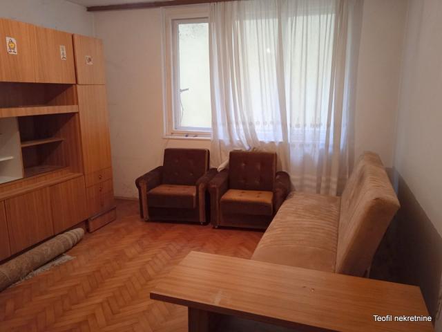 ZEMUN BATAJNICA 58m2 , (T) , 75000e