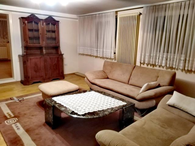 LAZAREVAC LAZAREVAC 480m2 , 90 , 259000e