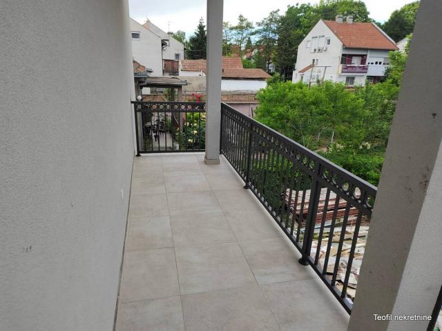 ZEMUN BATAJNICA 76m2 , (T) , 129200e