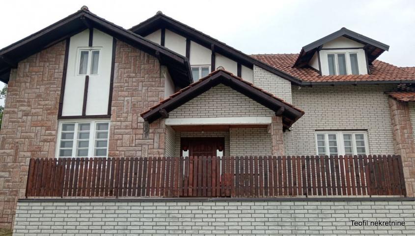 LAZAREVAC LJIG 479m2 , 115000e