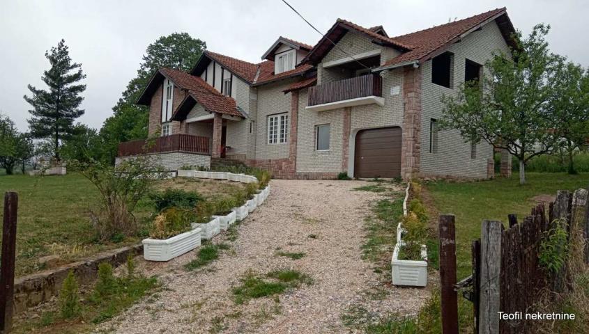 LAZAREVAC LJIG 479m2 , 115000e