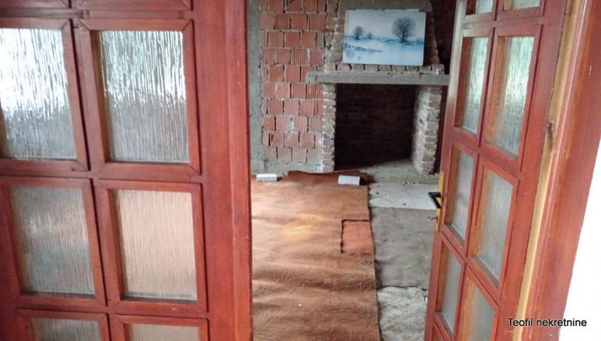 LAZAREVAC LJIG 479m2 , 115000e