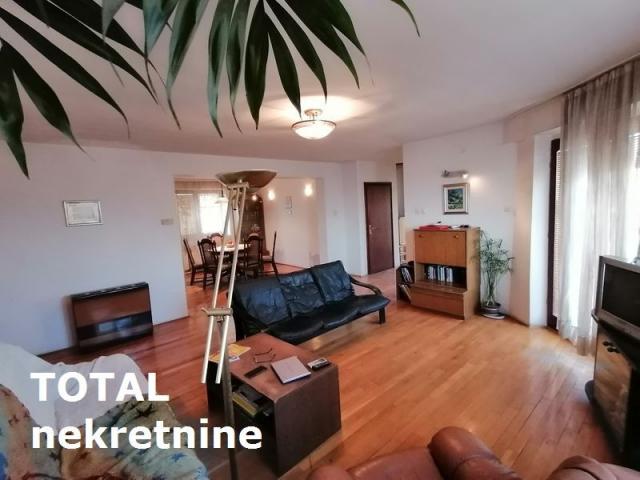 4 Četvorosoban stan NOVI SAD, 163150€