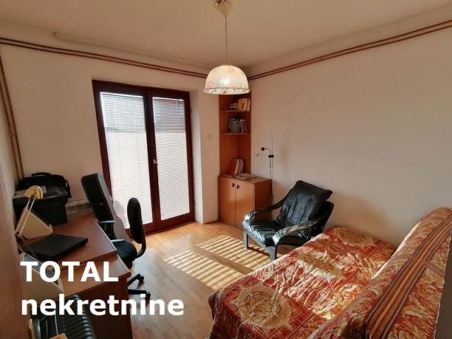 4 Četvorosoban stan NOVI SAD, 163150€