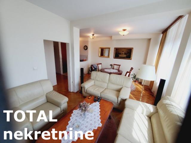 4 Četvorosoban stan NOVI SAD, 251500€