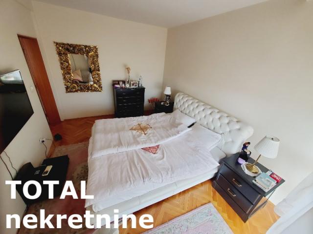 4 Četvorosoban stan NOVI SAD, 251500€