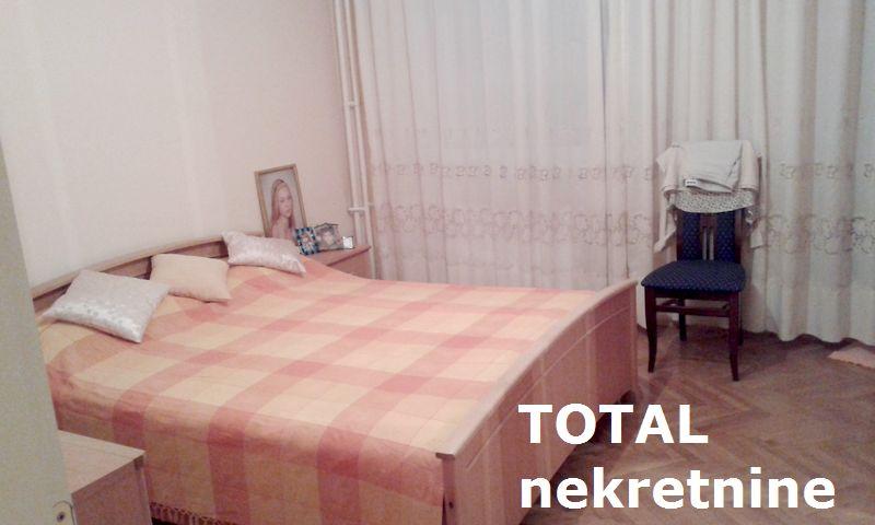 4 Četvorosoban stan NOVI SAD, 262030€