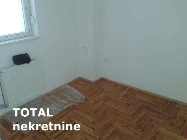 1. 5 Jednoiposoban stan NOVI SAD, 97440€