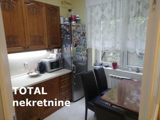 4 Četvorosoban stan NOVI SAD, 367090€