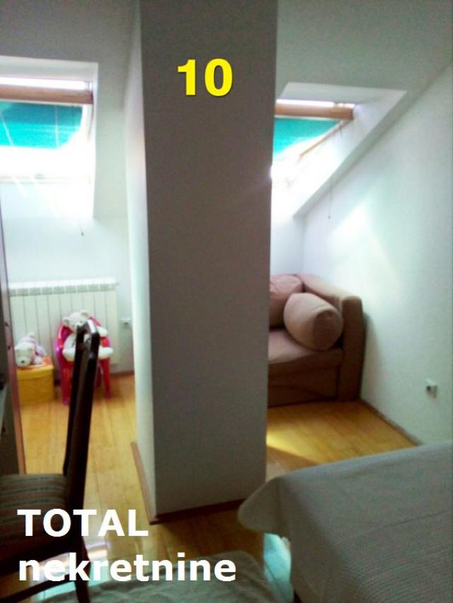 4 Četvorosoban stan NOVI SAD, 185400€