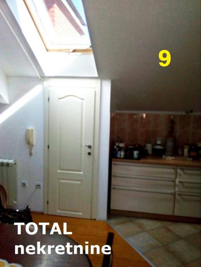 4 Četvorosoban stan NOVI SAD, 185400€