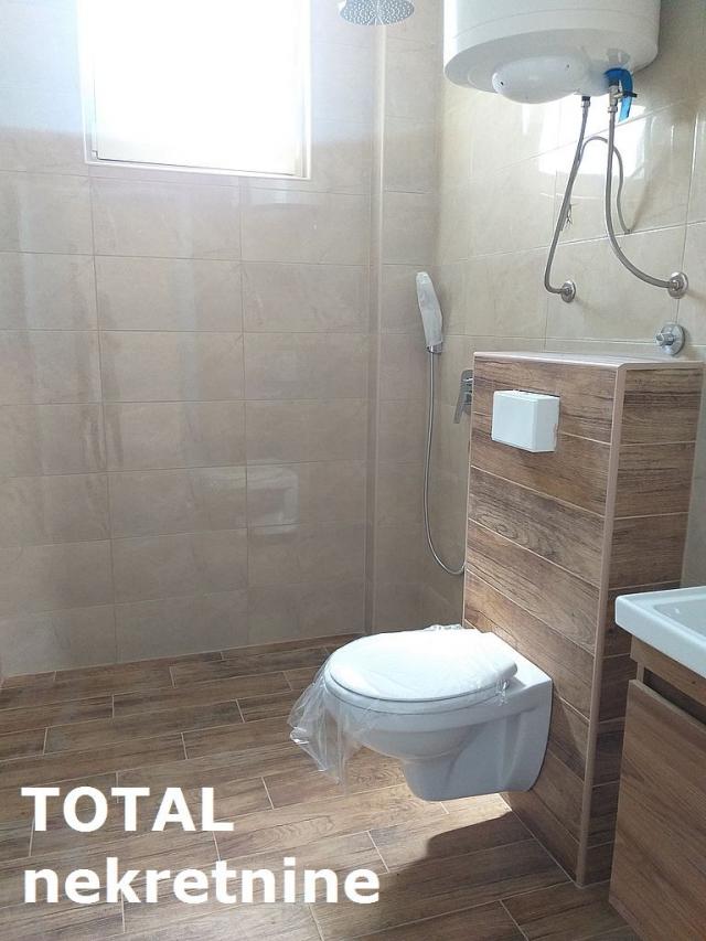 4 Četvorosoban stan NOVI SAD, 224330€