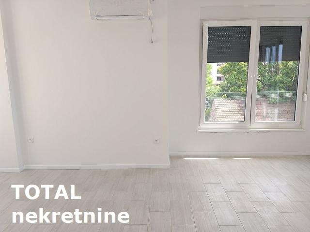 4 Četvorosoban stan NOVI SAD, 224330€