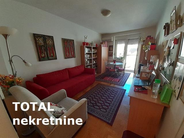 1 Jednosoban stan NOVI SAD, 87550€