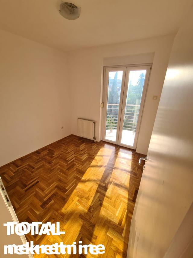 4 Četvorosoban stan NOVI SAD, 256470€