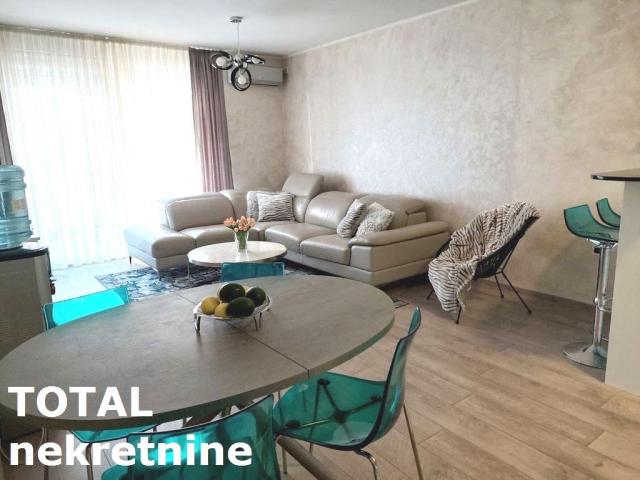 4 Četvorosoban stan NOVI SAD, 242050€