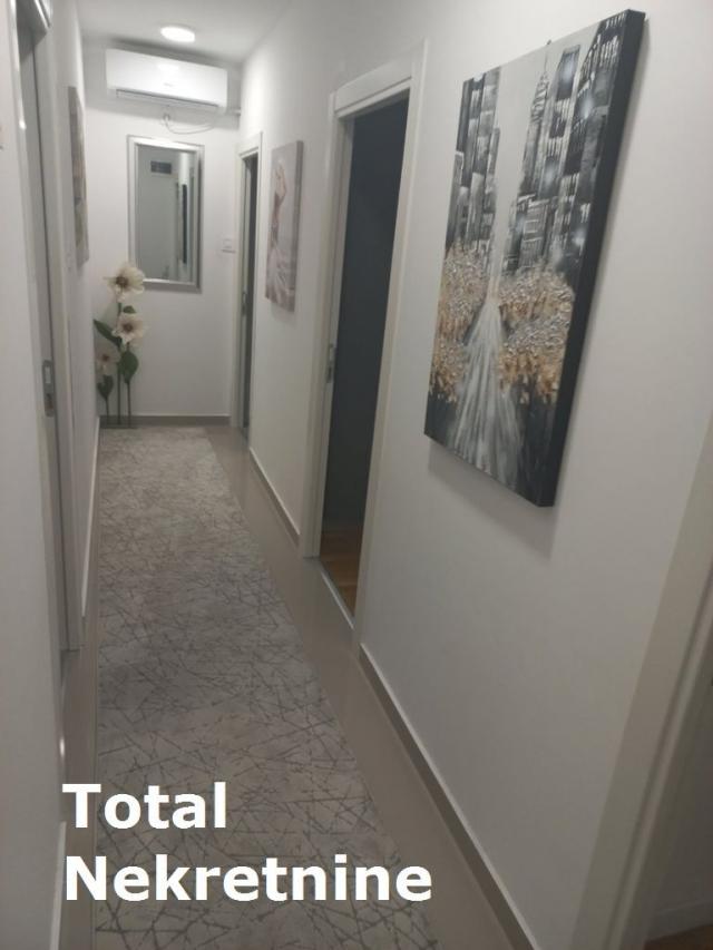 3. 5 Troiposoban stan NOVI SAD, 159650€