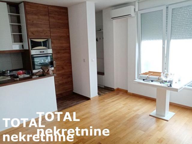 2. 5 Dvoiposoban stan NOVI SAD, 185400€