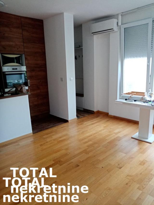 2. 5 Dvoiposoban stan NOVI SAD, 185400€