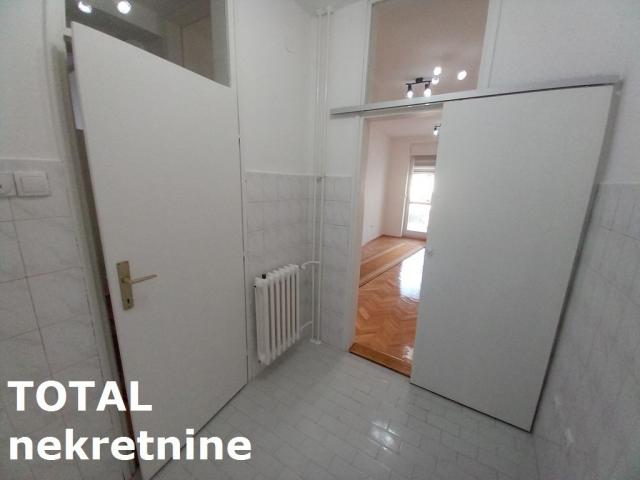 1 Jednosoban stan NOVI SAD, 91670€