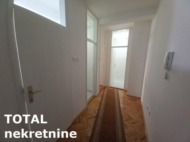 1 Jednosoban stan NOVI SAD, 91670€