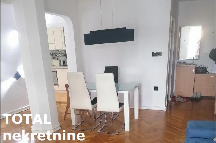 4 Četvorosoban stan NOVI SAD, 259560€