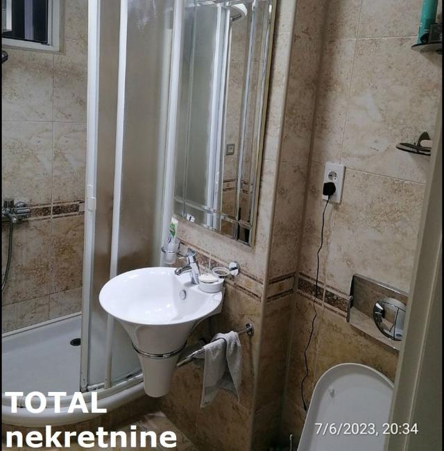 4 Četvorosoban stan NOVI SAD, 259560€