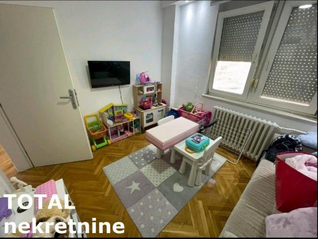 4 Četvorosoban stan NOVI SAD, 259560€