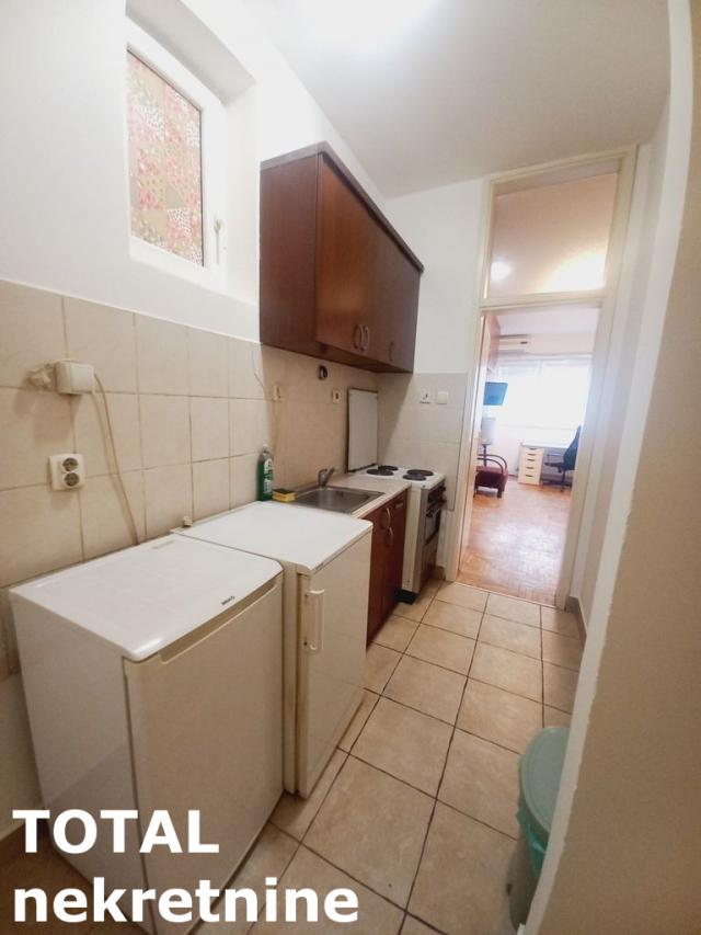 1 Jednosoban stan NOVI SAD, 87550€