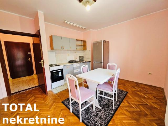 2. 5 Dvoiposoban stan NOVI SAD, 145000€