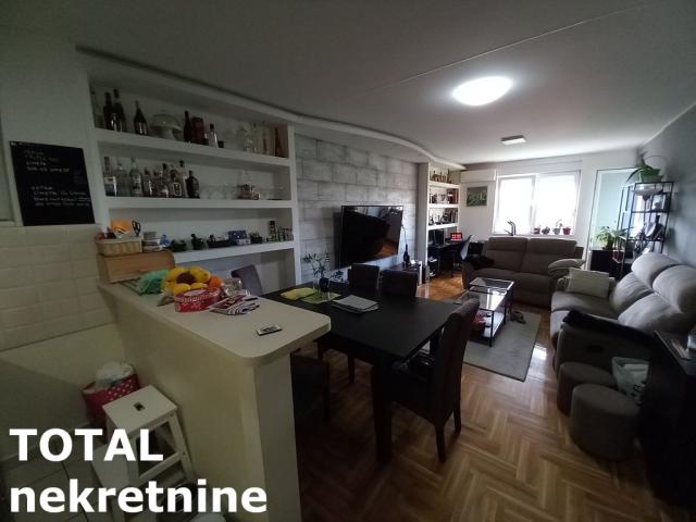 4 Četvorosoban stan NOVI SAD, 200850€