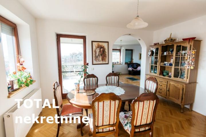 KUćA PETROVARADIN, 370800€