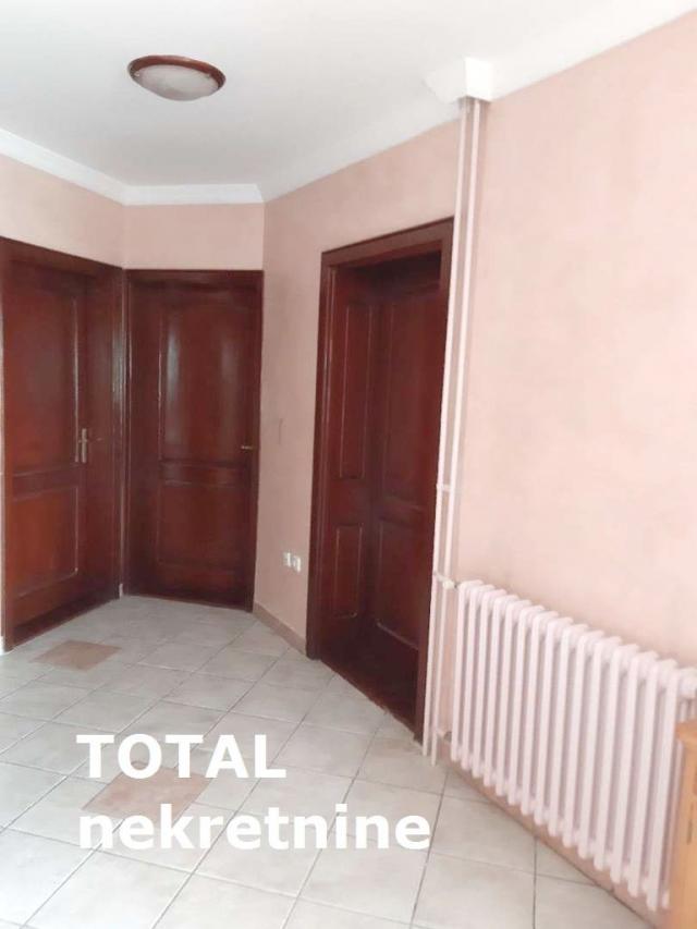 KUćA NOVI SAD, 370800€