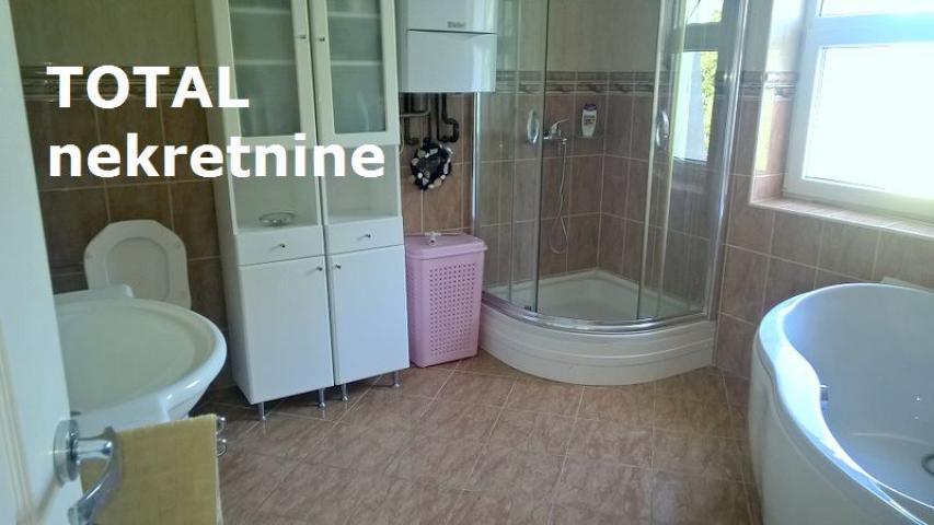 KUćA VETERNIK, 360500€