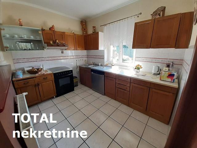 KUćA VETERNIK, 329600€