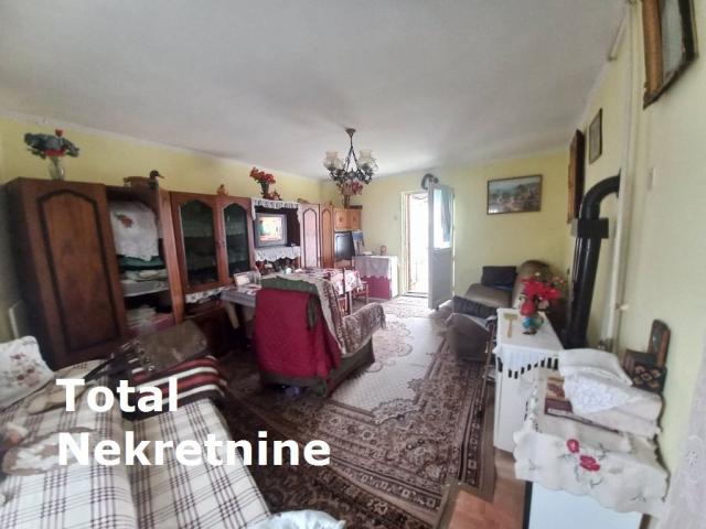 KUćA SREMSKI KARLOVCI, 97850€