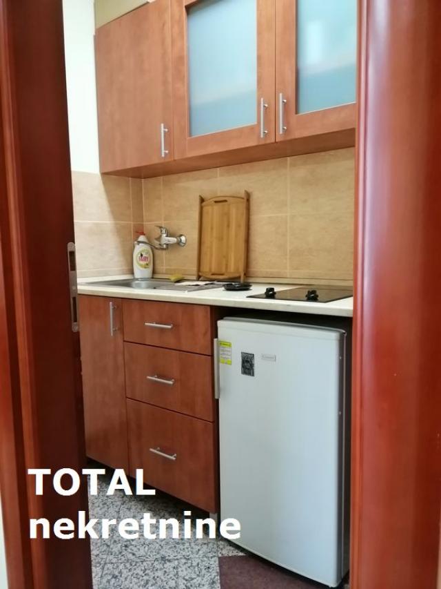 LOKAL NOVI SAD, 206000€