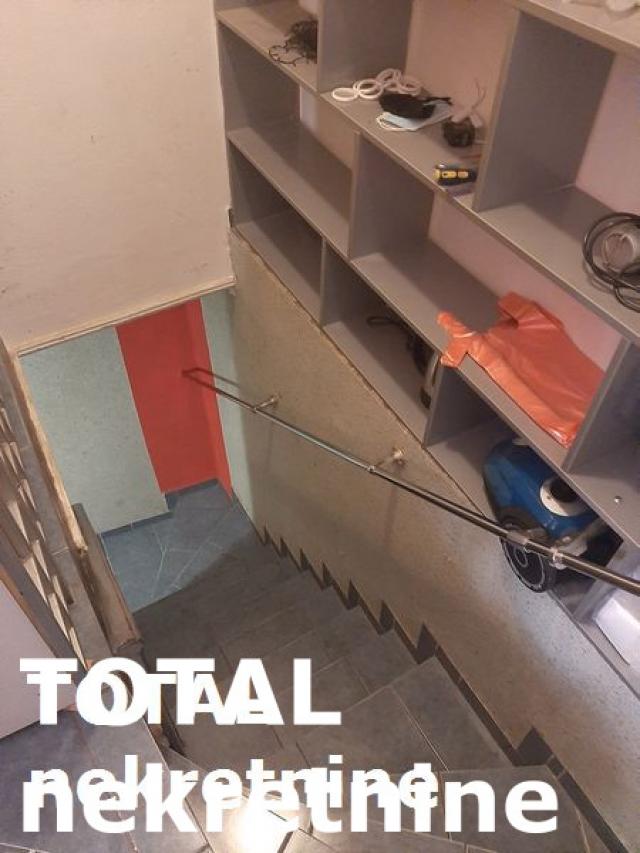 LOKAL NOVI SAD, 123600€