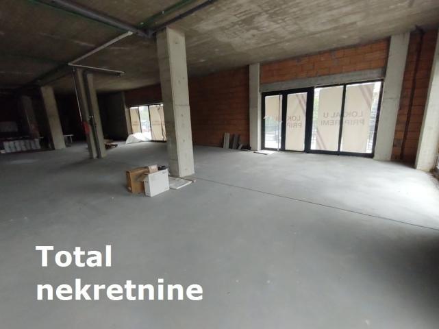 LOKAL SREMSKA KAMENICA, 280420€