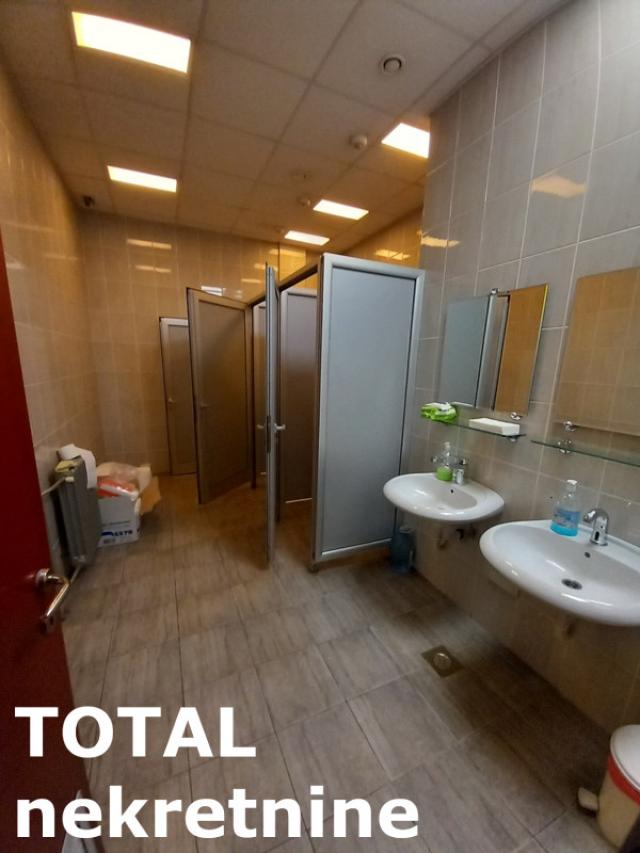 LOKAL NOVI SAD, 1400€