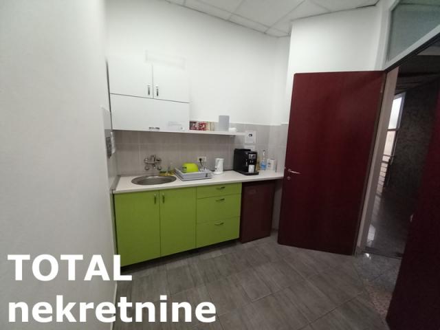 LOKAL NOVI SAD, 1400€