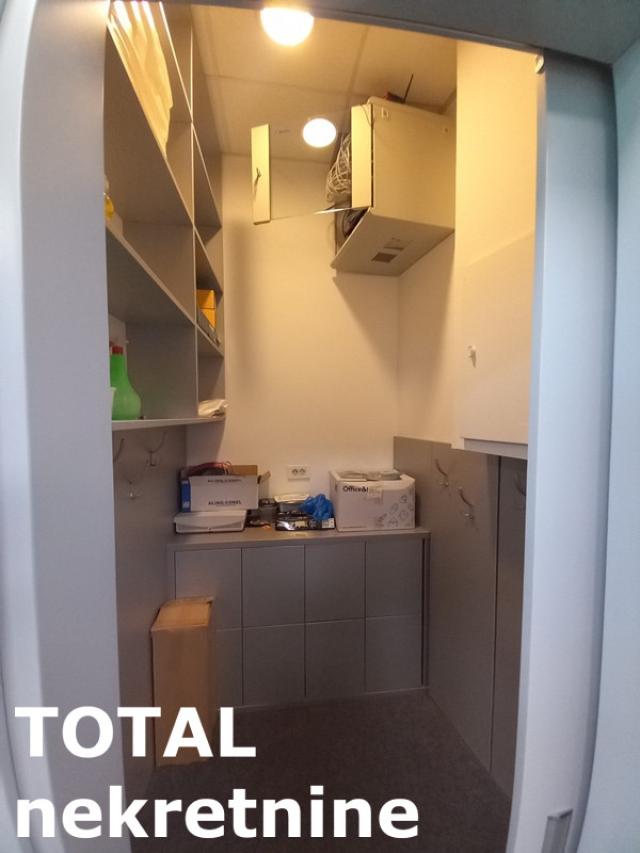 LOKAL NOVI SAD, 1400€