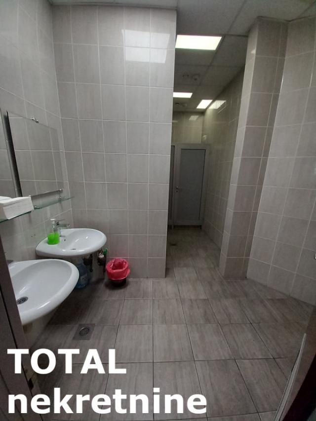 LOKAL NOVI SAD, 1400€