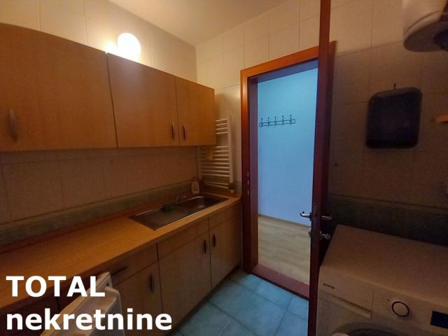 LOKAL NOVI SAD, 600€