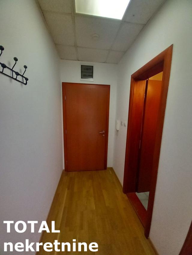 LOKAL NOVI SAD, 600€