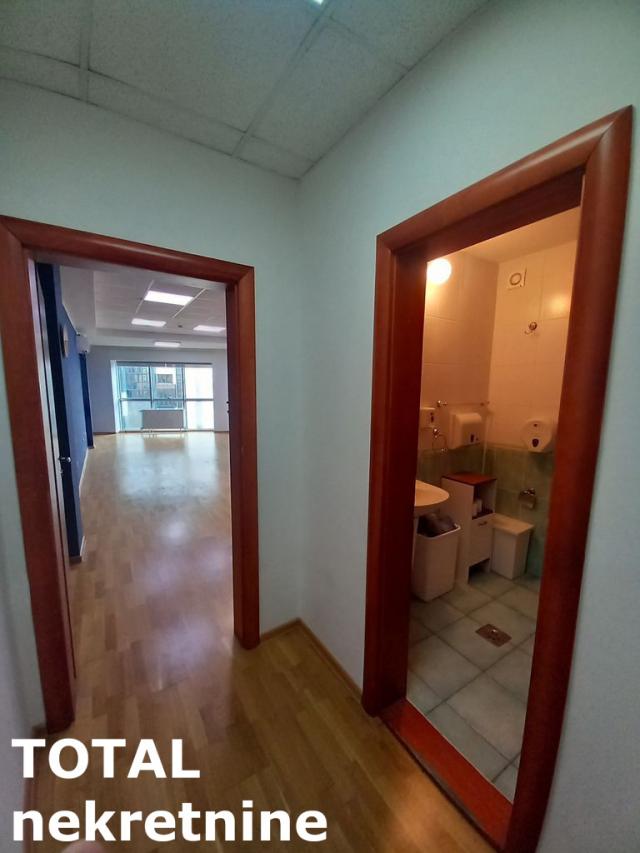 LOKAL NOVI SAD, 600€