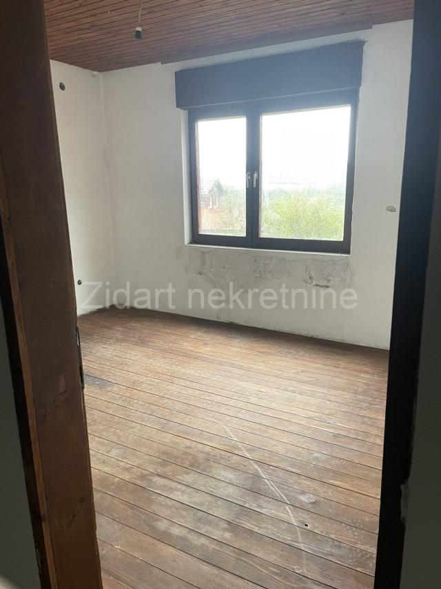 Smederevo, Petrijevo, kuća 398. 55m2